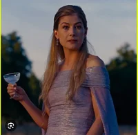 Rosamund Pike