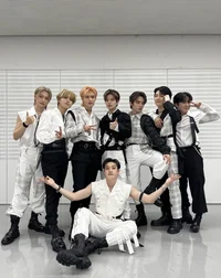 Stray Kids