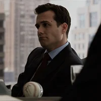 09 HARVEY SPECTER