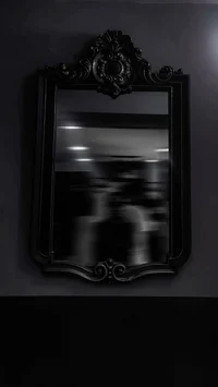 Man in the mirror 