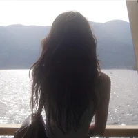 val (@myvalse) | character.ai | Personalized AI for every moment of ...