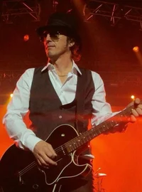 Izzy Stradlin 