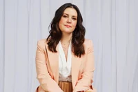 07 - Melanie Lynskey