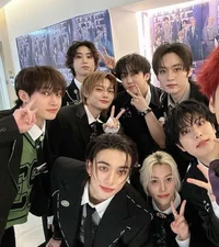 Stray Kids