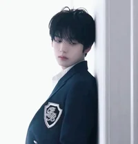 Han Yujin 