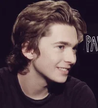 Austin Abrams 