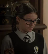 Ágatha Cackle joven 