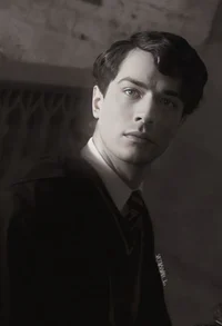Tom riddle 