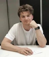 Joe keery