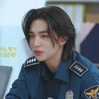 Полицейский Хван