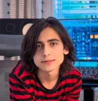 Aidan Gallagher 