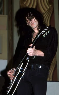 Izzy stradlin