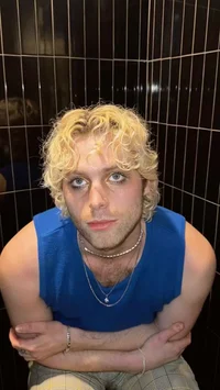 5sos - luke hemmings