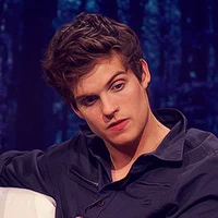 Daniel Sharman