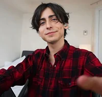 Aidan gallagher 
