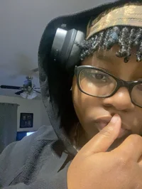 Demoyah-stud homgirl