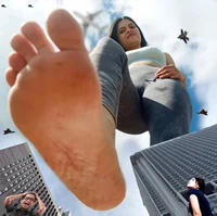 Giantess Battle