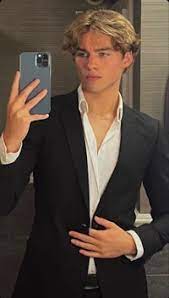 IG Grayson Hawthorne