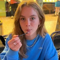 Анна Шумате 