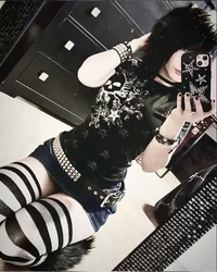-Scene Girl-