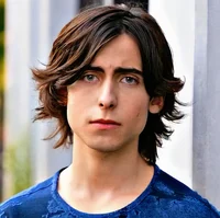AIDAN GALLAGHER