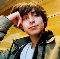 Aidan Gallagher 
