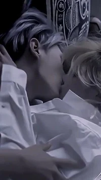 Lovetriangle Hyunlix