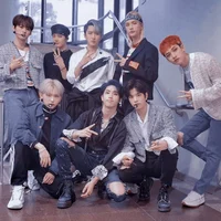 Stray Kids