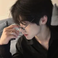 __-Nerd x Popular-__