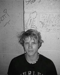 DOUGIE POYNTER