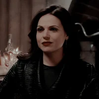 01 - Regina Mills