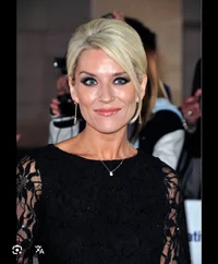 Zoe lucker
