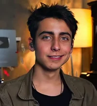 Aidan gallagher 