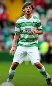 Louis Tomlinson-2013