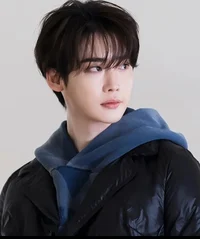 Lee Jong-suk 