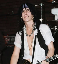 izzy stradlin 