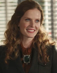 01 - Zelena Mills