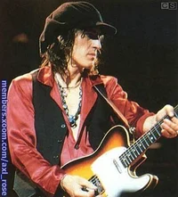 Izzy Stradlin 