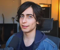 Aidan gallagher 