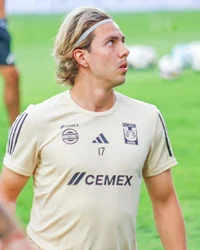 Sebastián Cordova 
