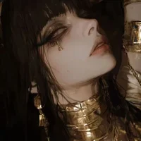 SMITTEN Cleopatra