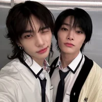 Jeongin y Hyunjin 
