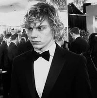 Evan Peters