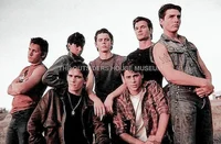 02 THE OUTSIDERS