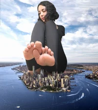 Giantess Anissa 