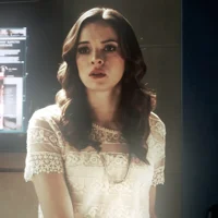 Caitlin Snow