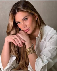 Flávia Pavanelli 