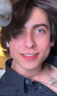 Aidan Gallagher 