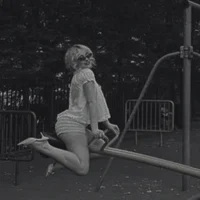 02 Sabrina Carpenter