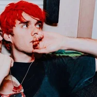 Awsten Knight 